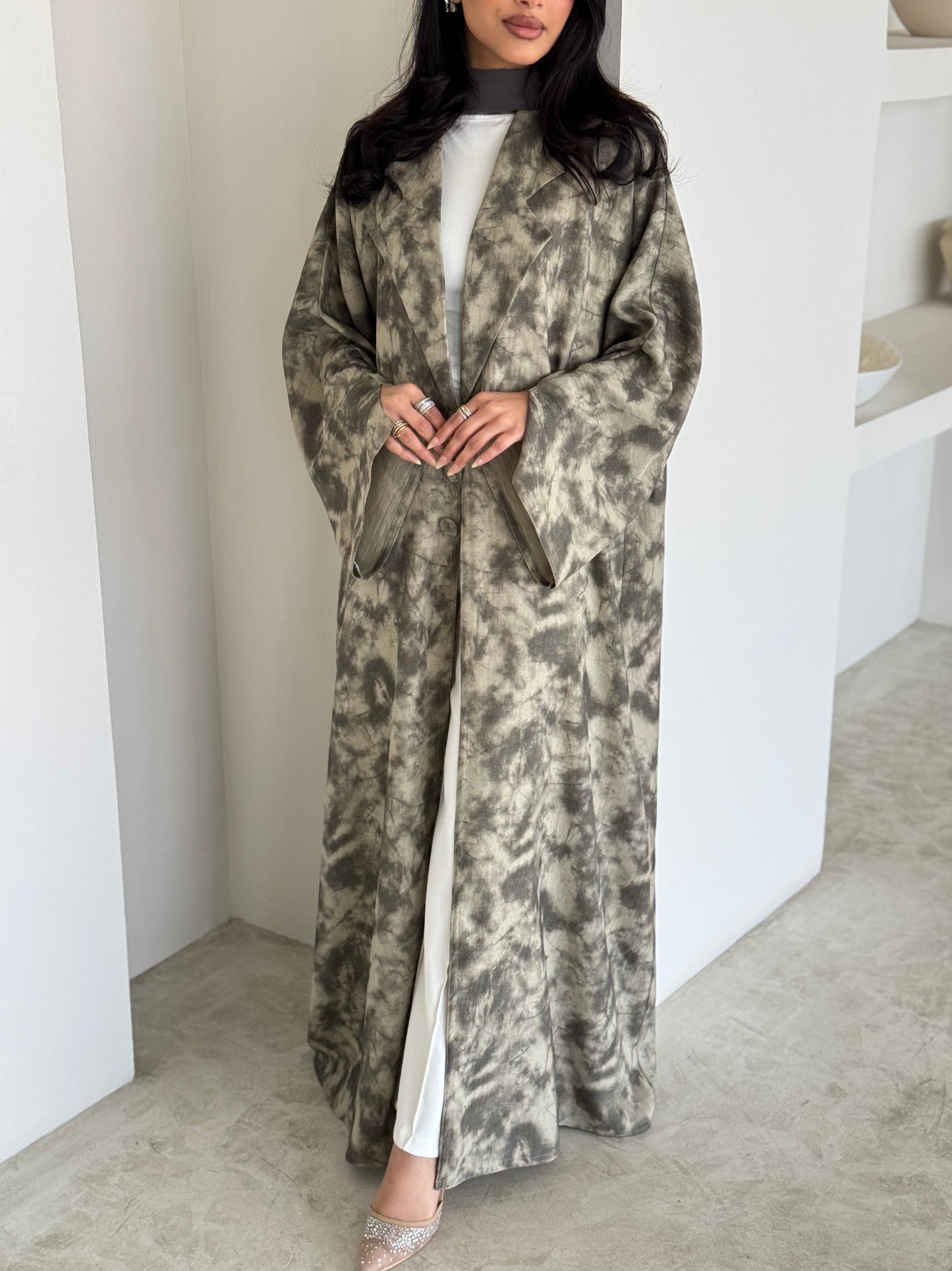 FAB179- Beige Tie-dye Blazer Cut Abaya