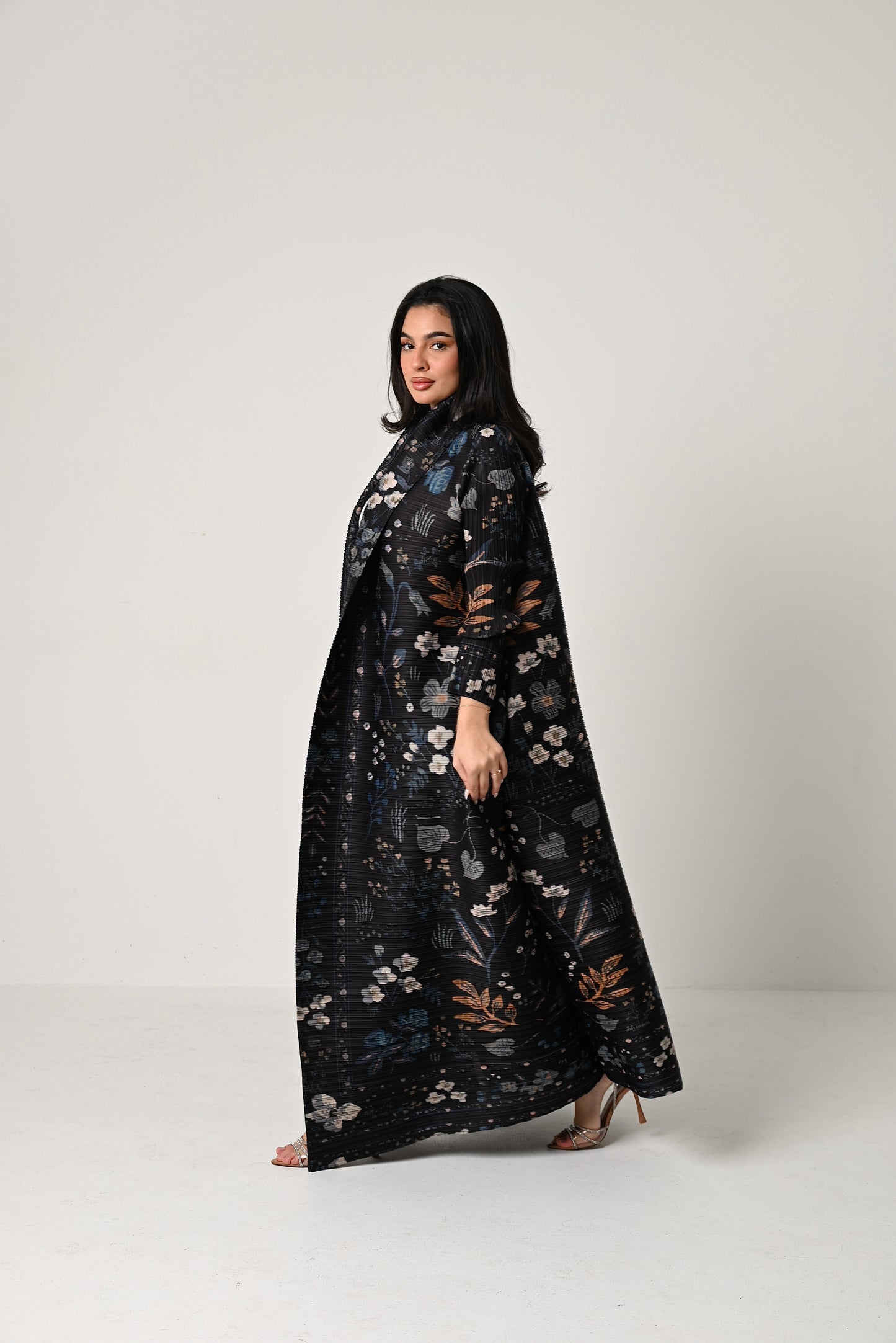 Patterned Pleats Abaya