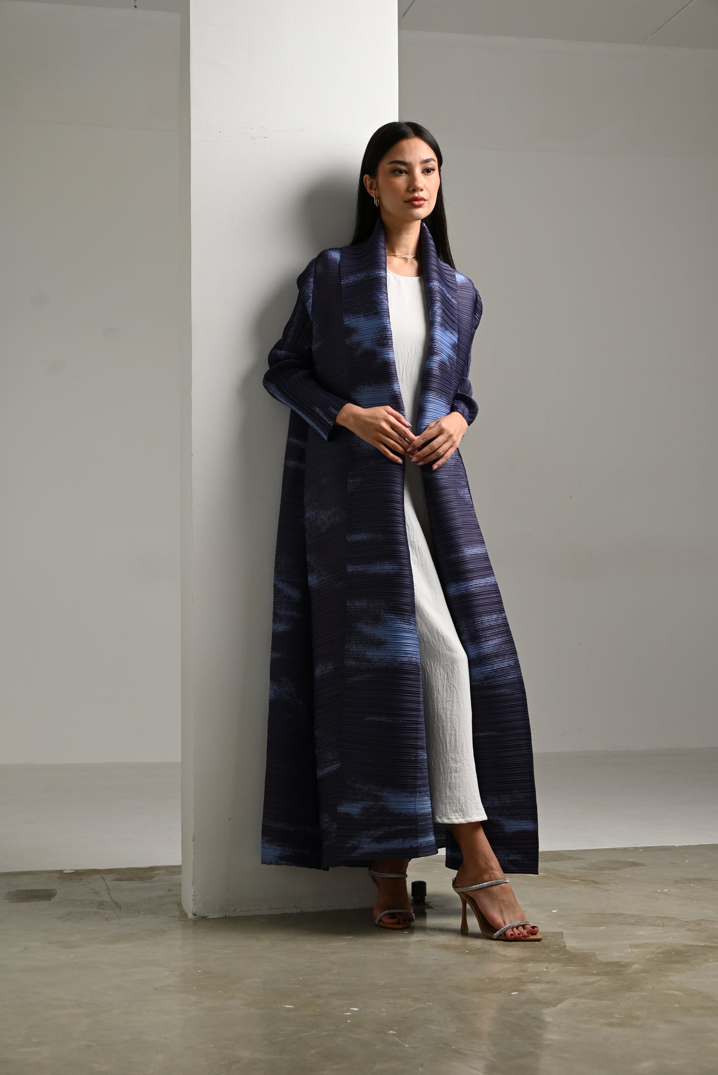 Sky Patterned Pleats Abaya