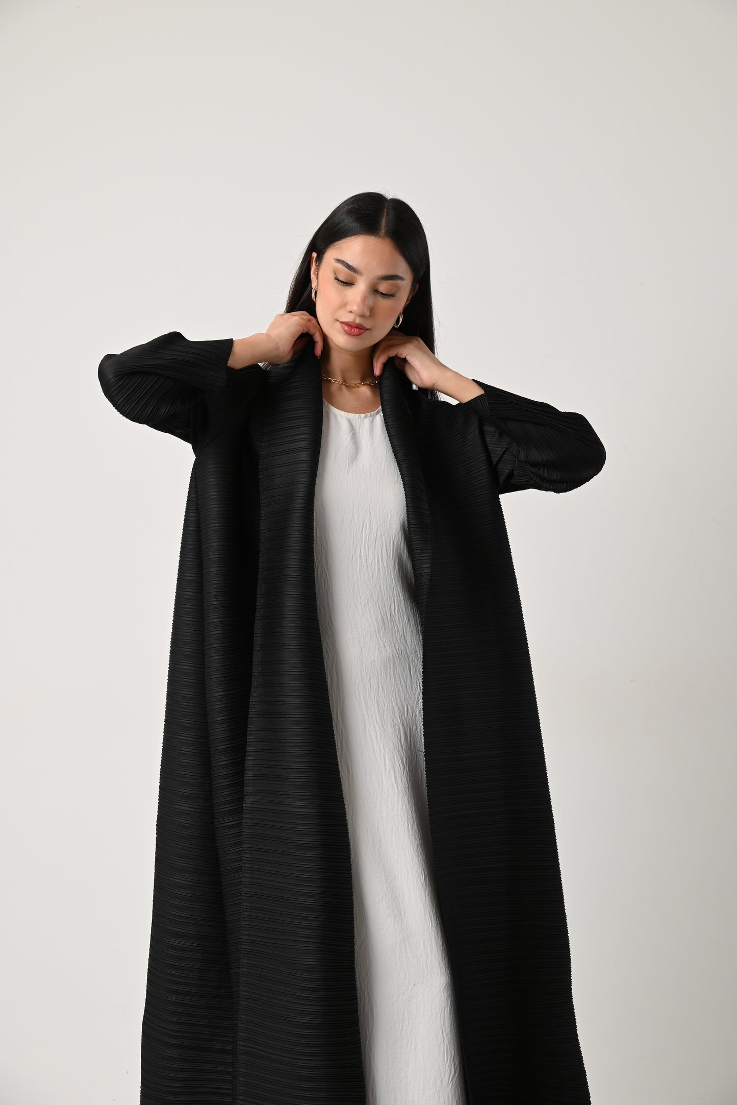 Black Pleats Abaya