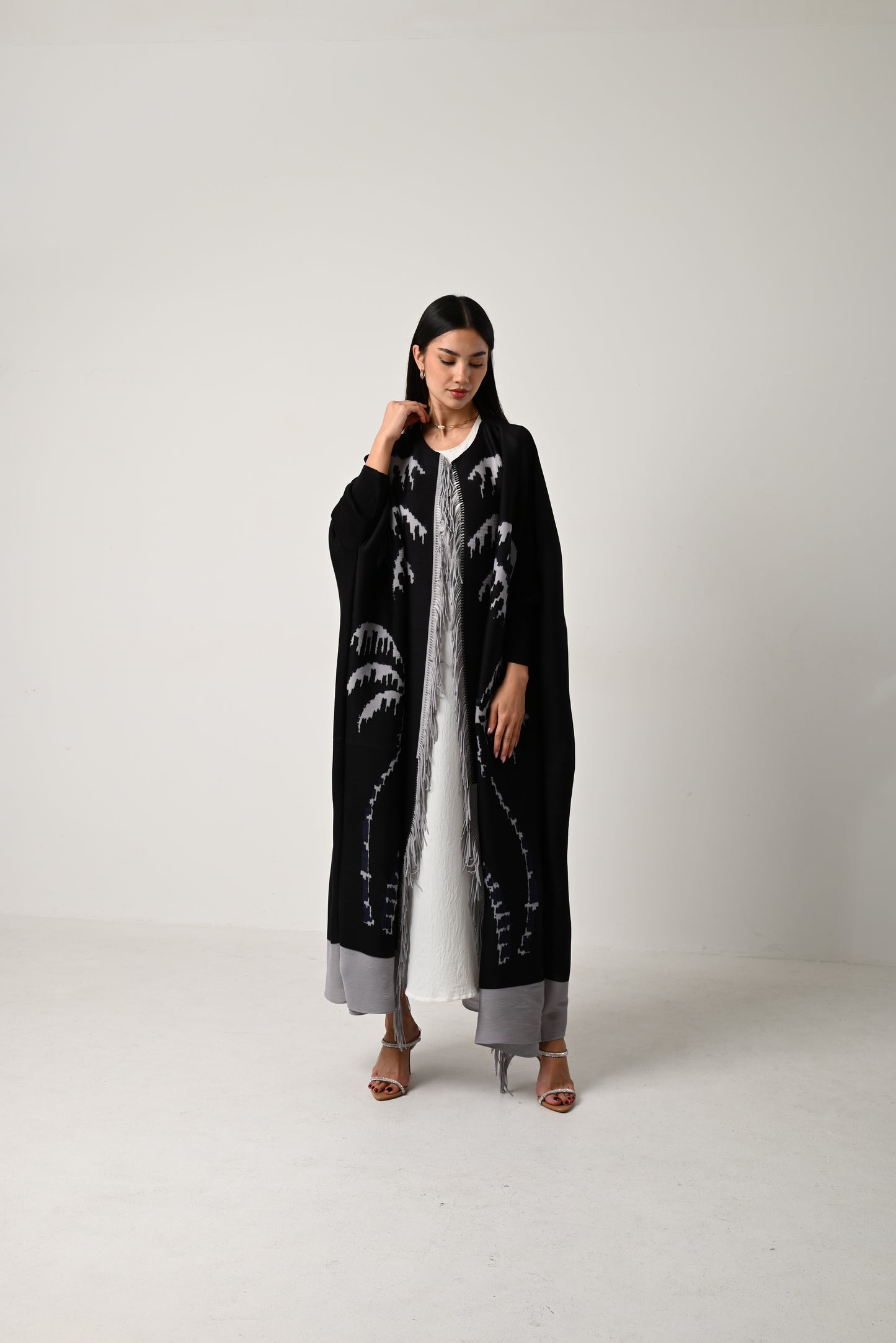 Palms Pleats Abaya