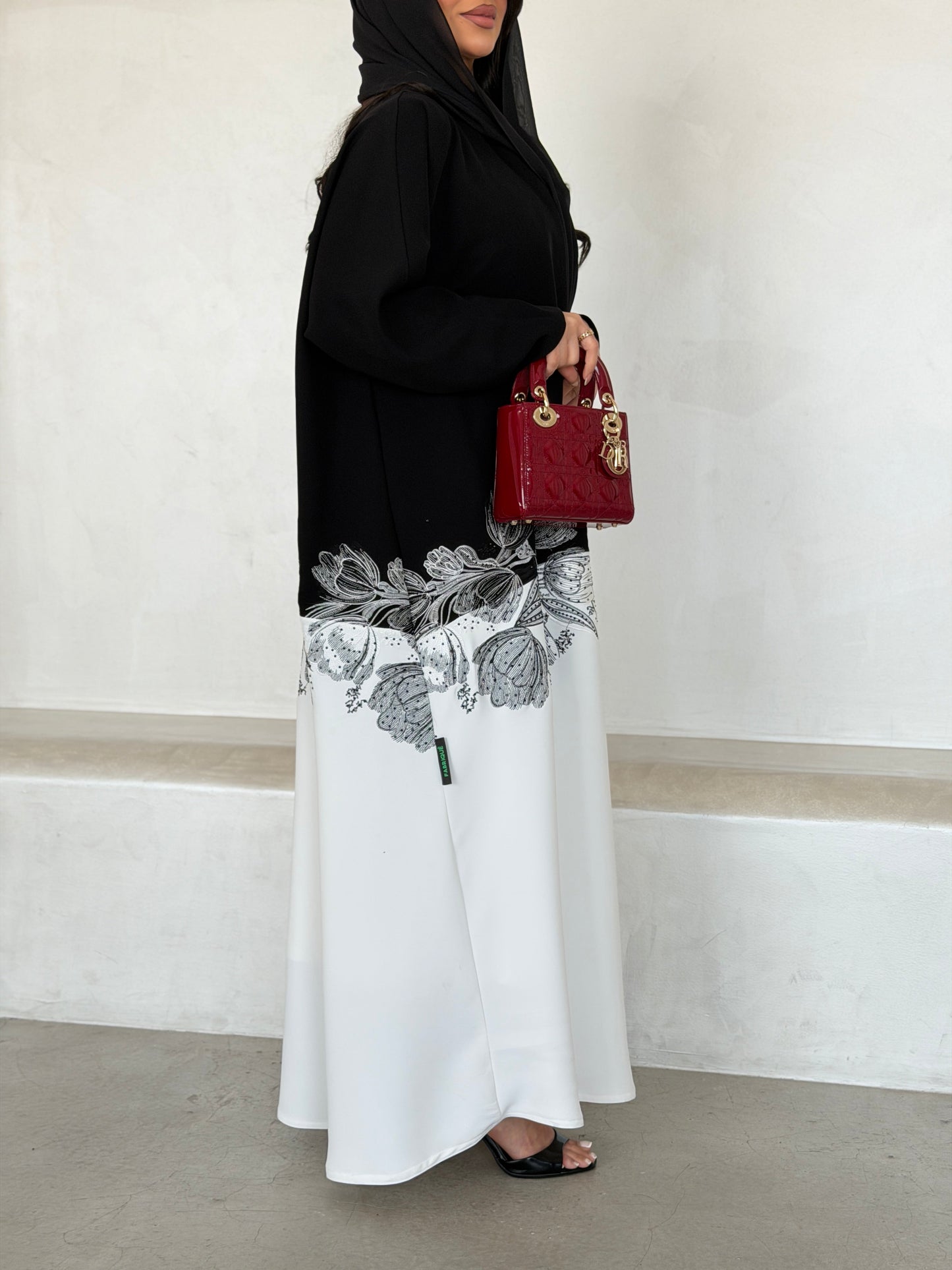 FAB292- Black & White Crepe Crystal Embroidered Abaya