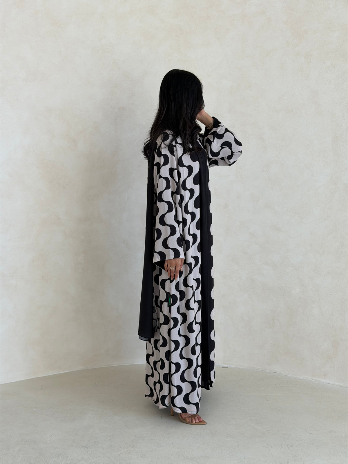 FAB344- White and Black Waves Printed Straight-Cut Abaya and matching headscarf