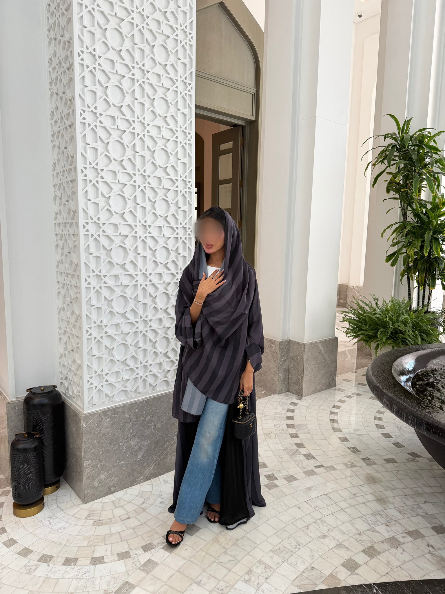 FAB332-Grey Basic Light Stripped Printed Klosh Abaya Set