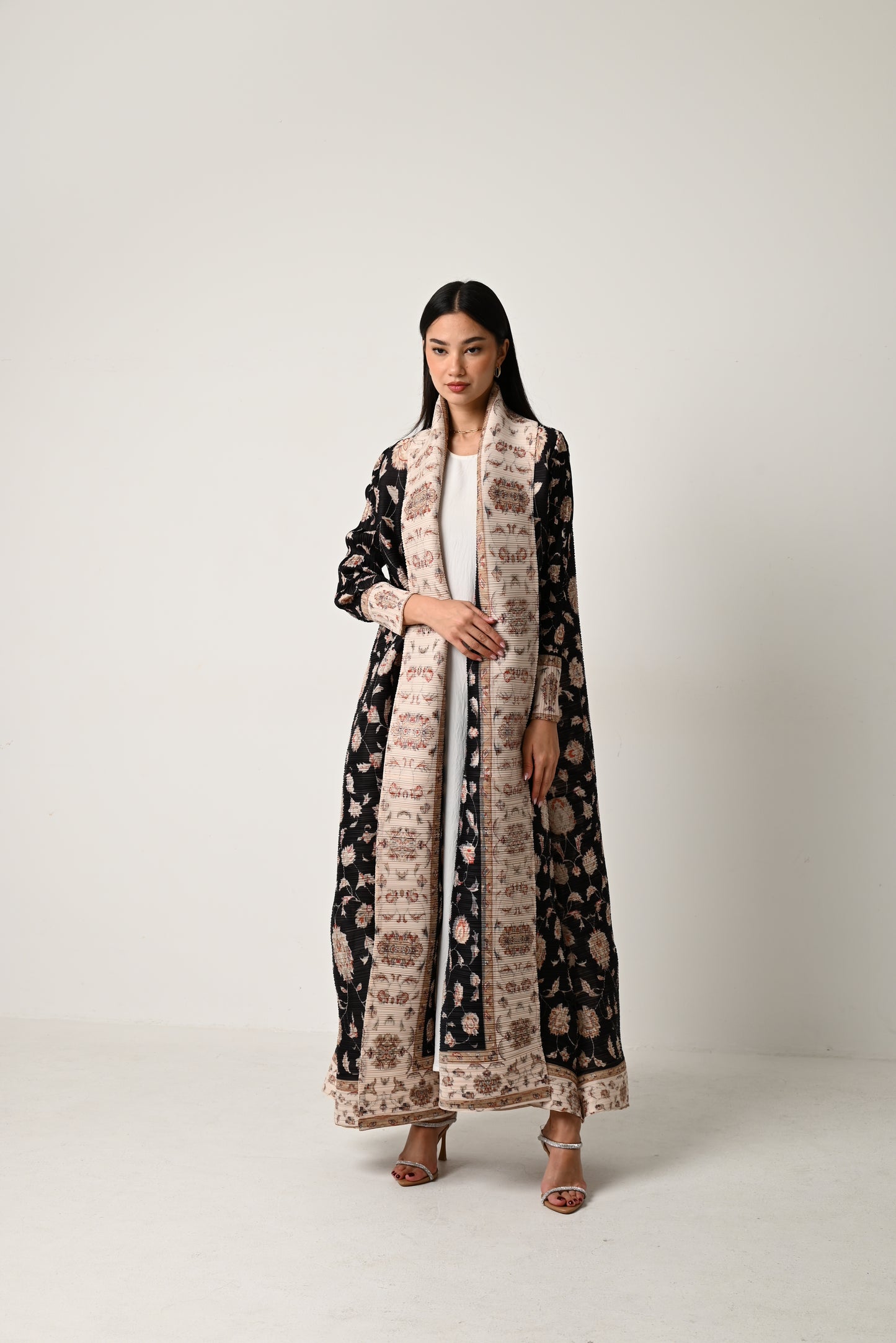 Patterned Pleats Abaya