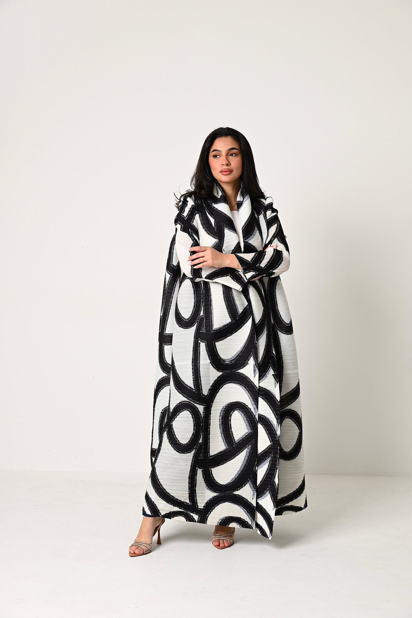 Patterned Pleats Abaya