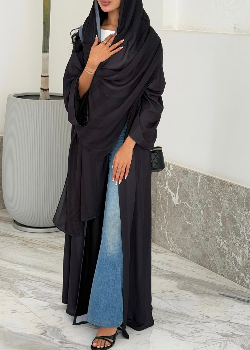 FAB332-Black Basic Light Stripped Printed Klosh Abaya Set