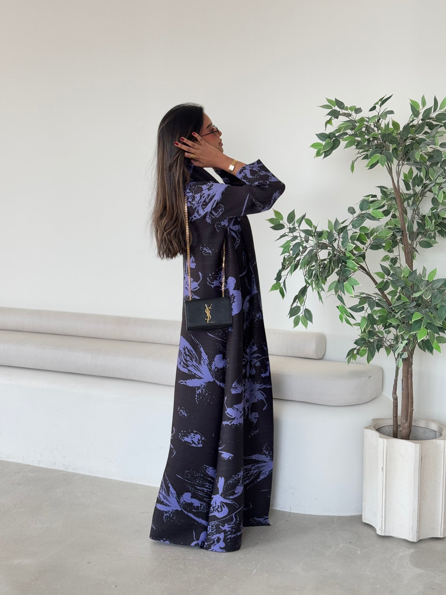 Orchid Patterned Pleats Abaya