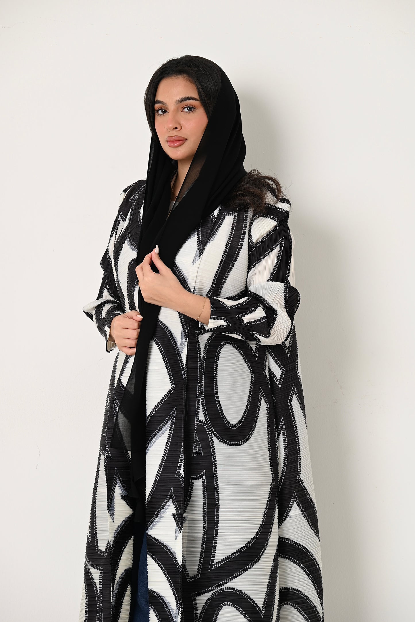 Patterned Pleats Abaya