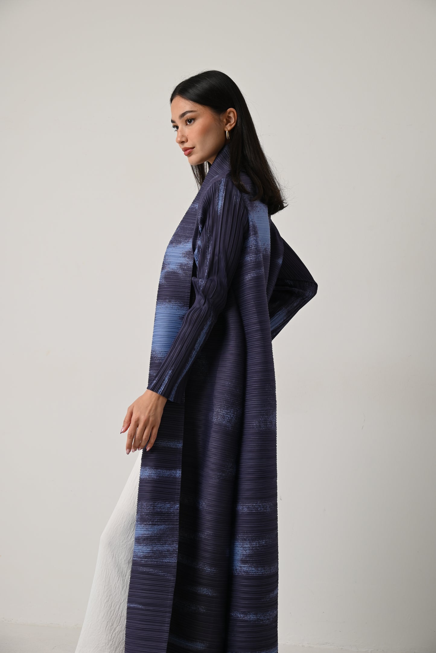 Sky Patterned Pleats Abaya