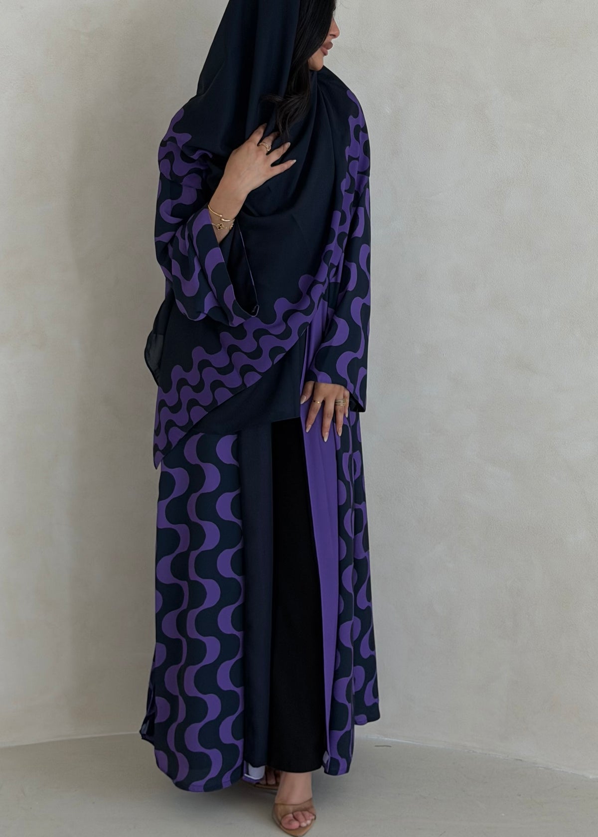 FAB345- Purple Blue Waves Printed Straight-Cut Abaya and matching headscarf