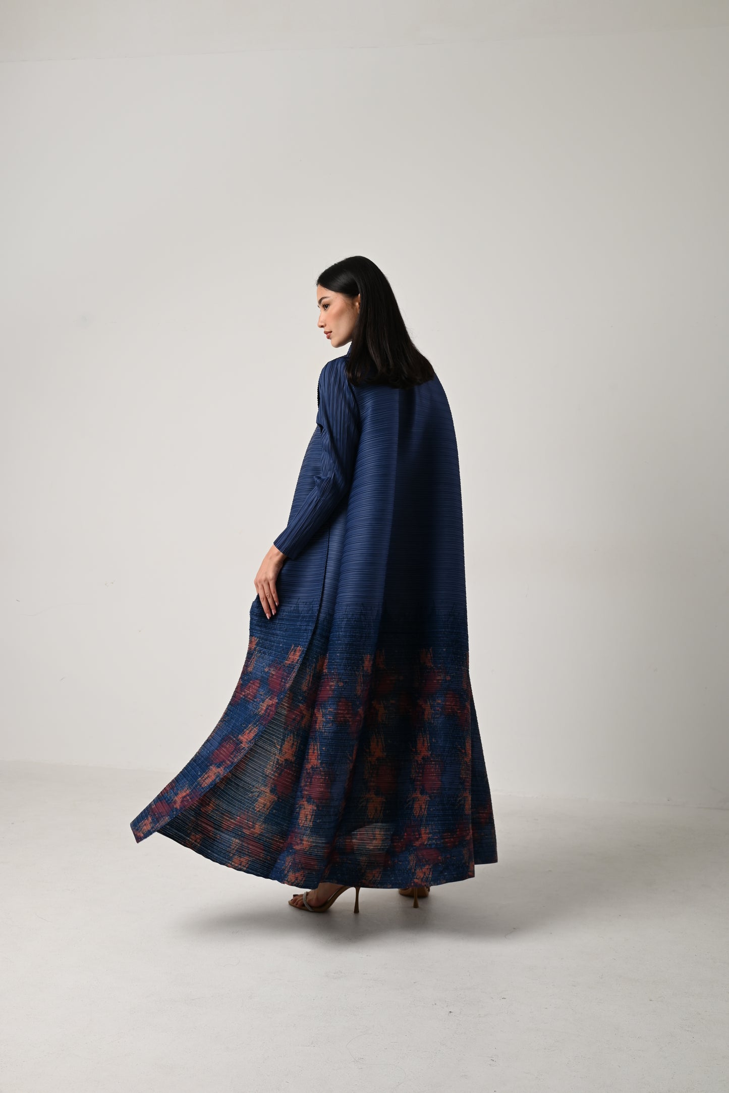 Azure Blue Patterned Pleats Abaya