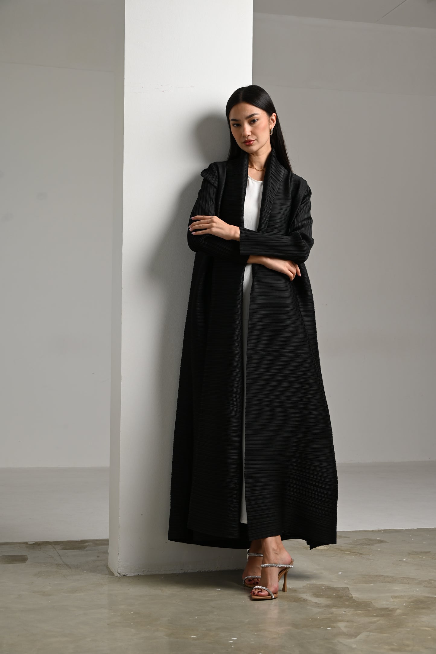 Black Pleats Abaya