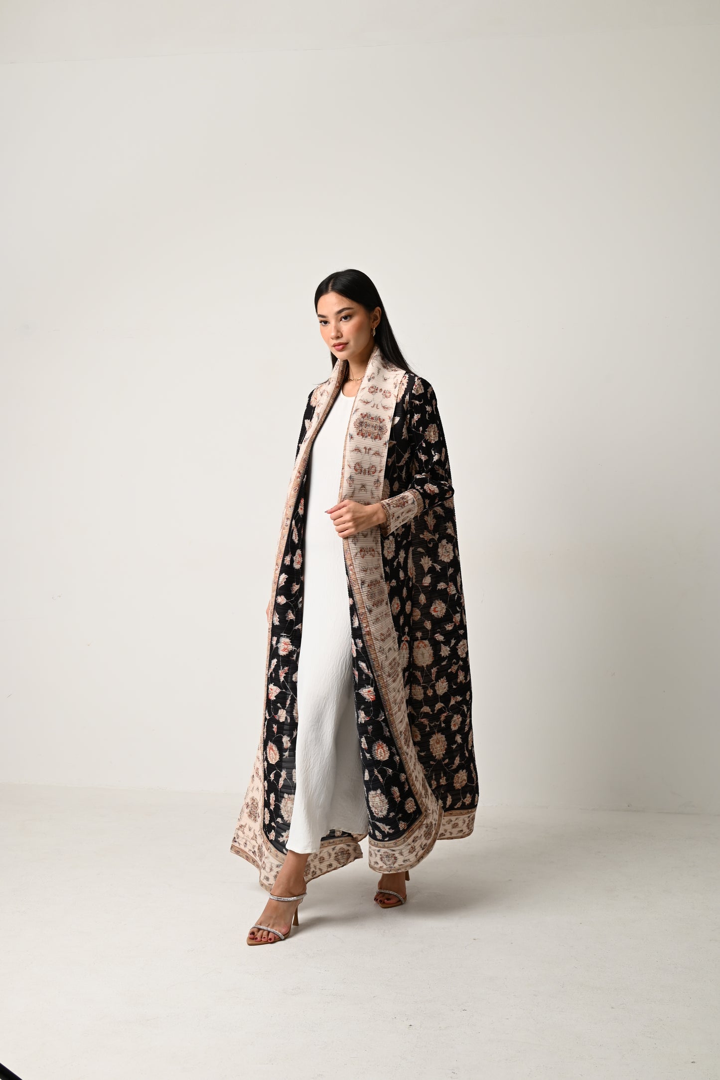 Patterned Pleats Abaya