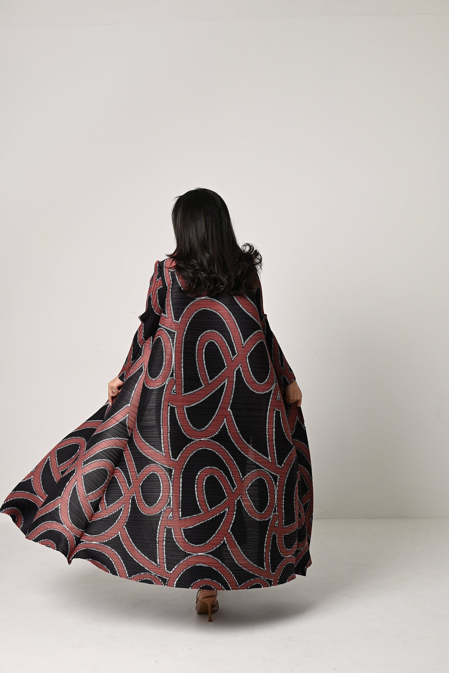 Patterned Pleats Abaya