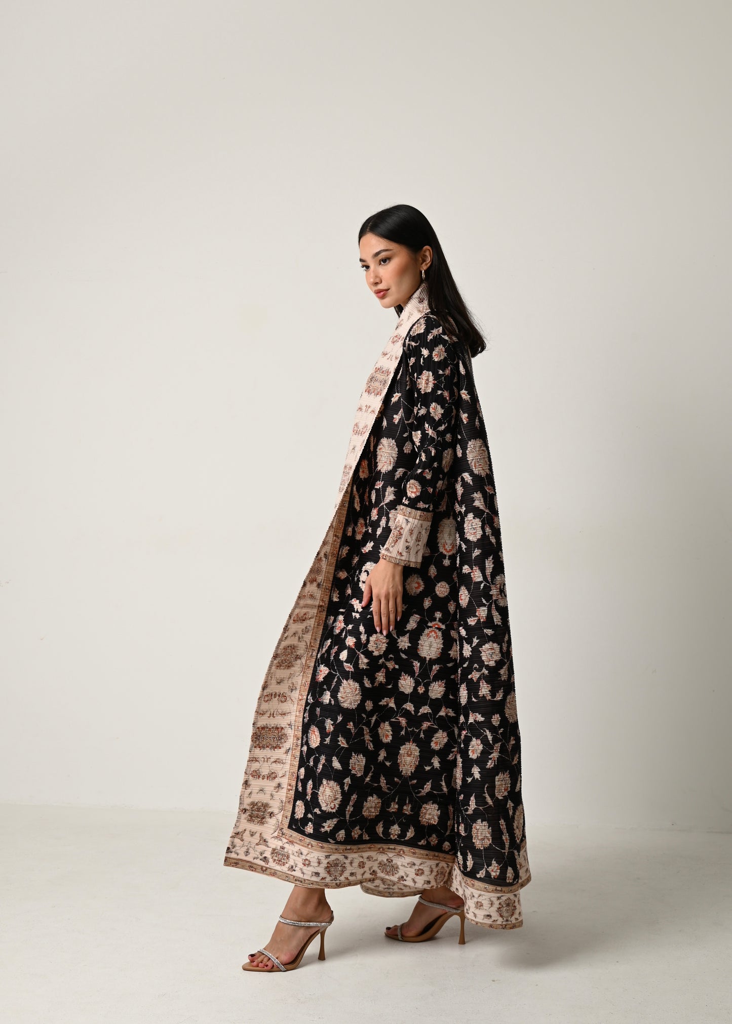 Patterned Pleats Abaya