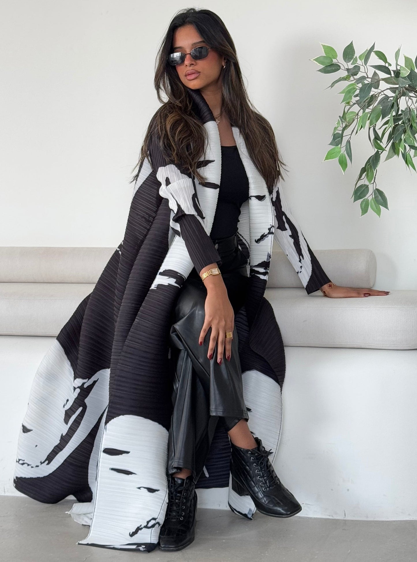 FAB123-Monochrome Patterned Pleats Abaya with Headscarf