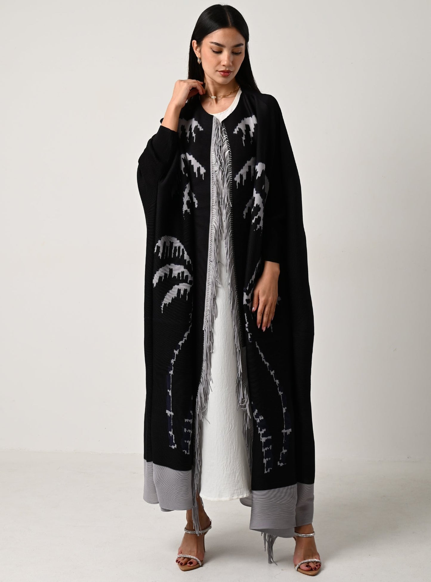 FAB116-Black Palm-fringed pleats abaya with headscarf
