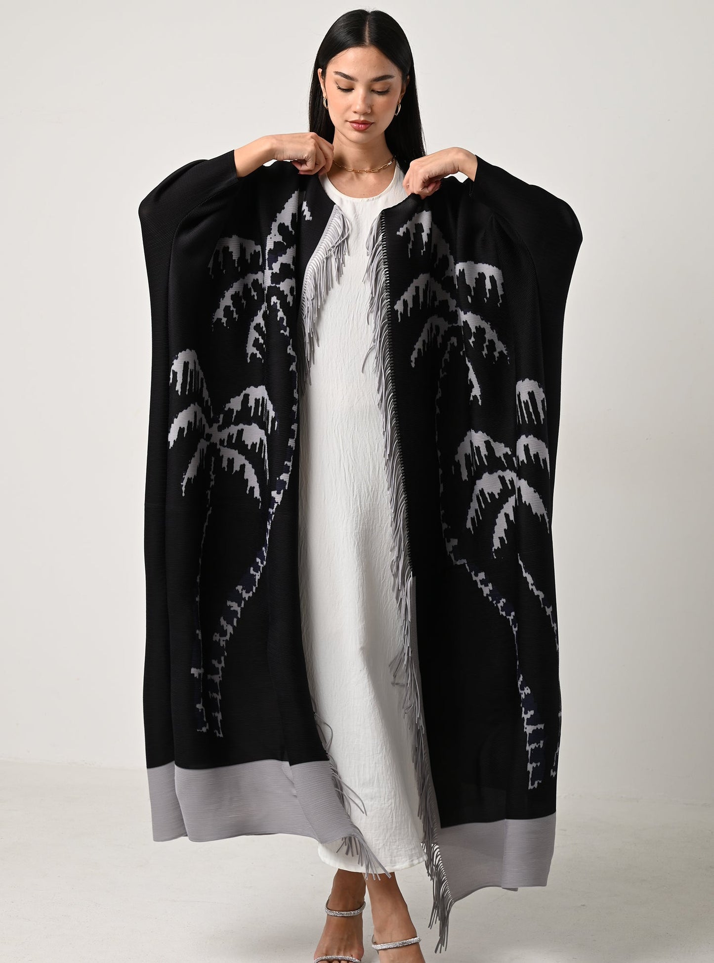 FAB116-Black Palm-fringed pleats abaya with headscarf