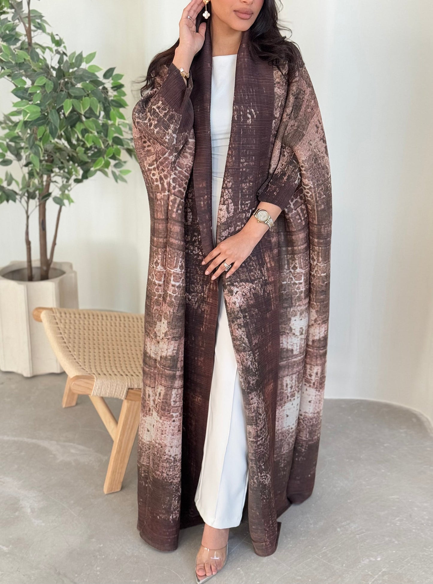 FAB133-Brown Pattern Bisht Pleats Abaya with headscarf