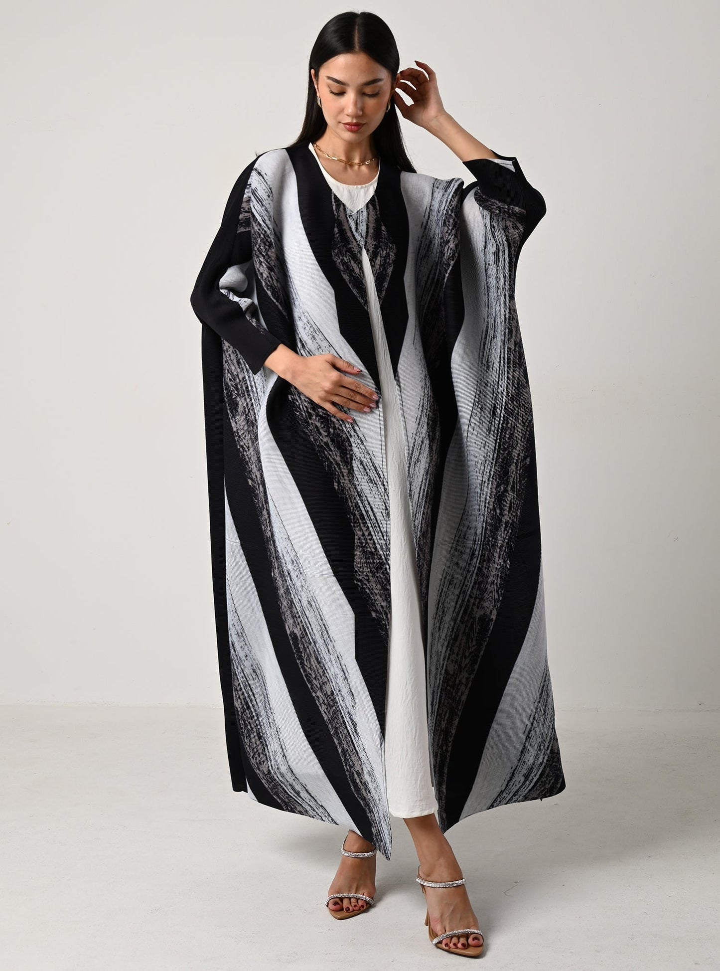 FAB115-Bisht Pleats Abaya with headscarf