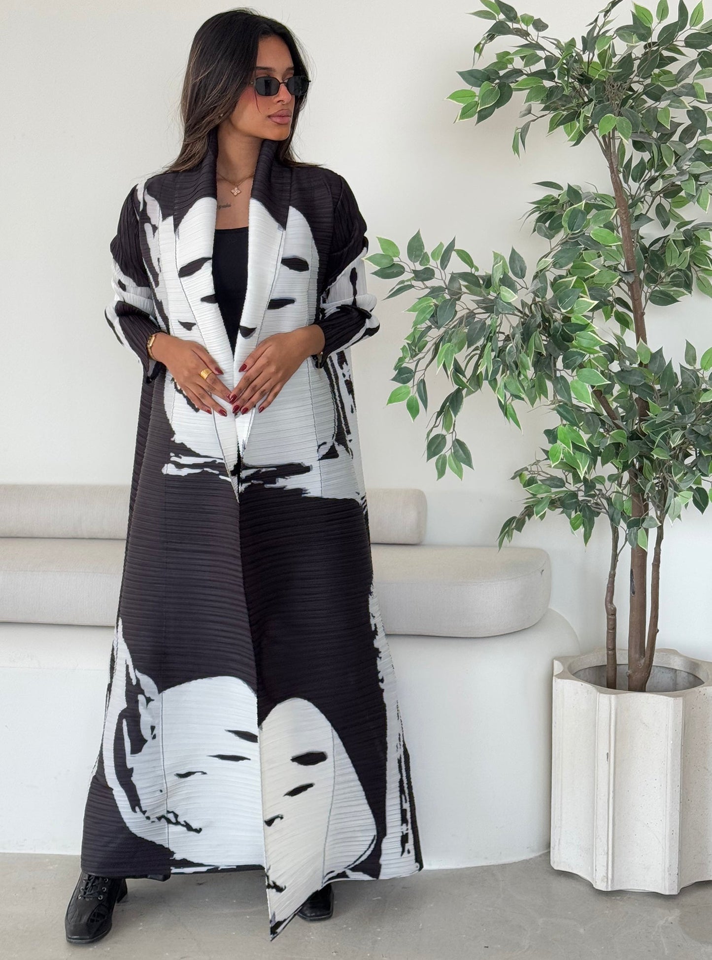 FAB123-Monochrome Patterned Pleats Abaya with Headscarf