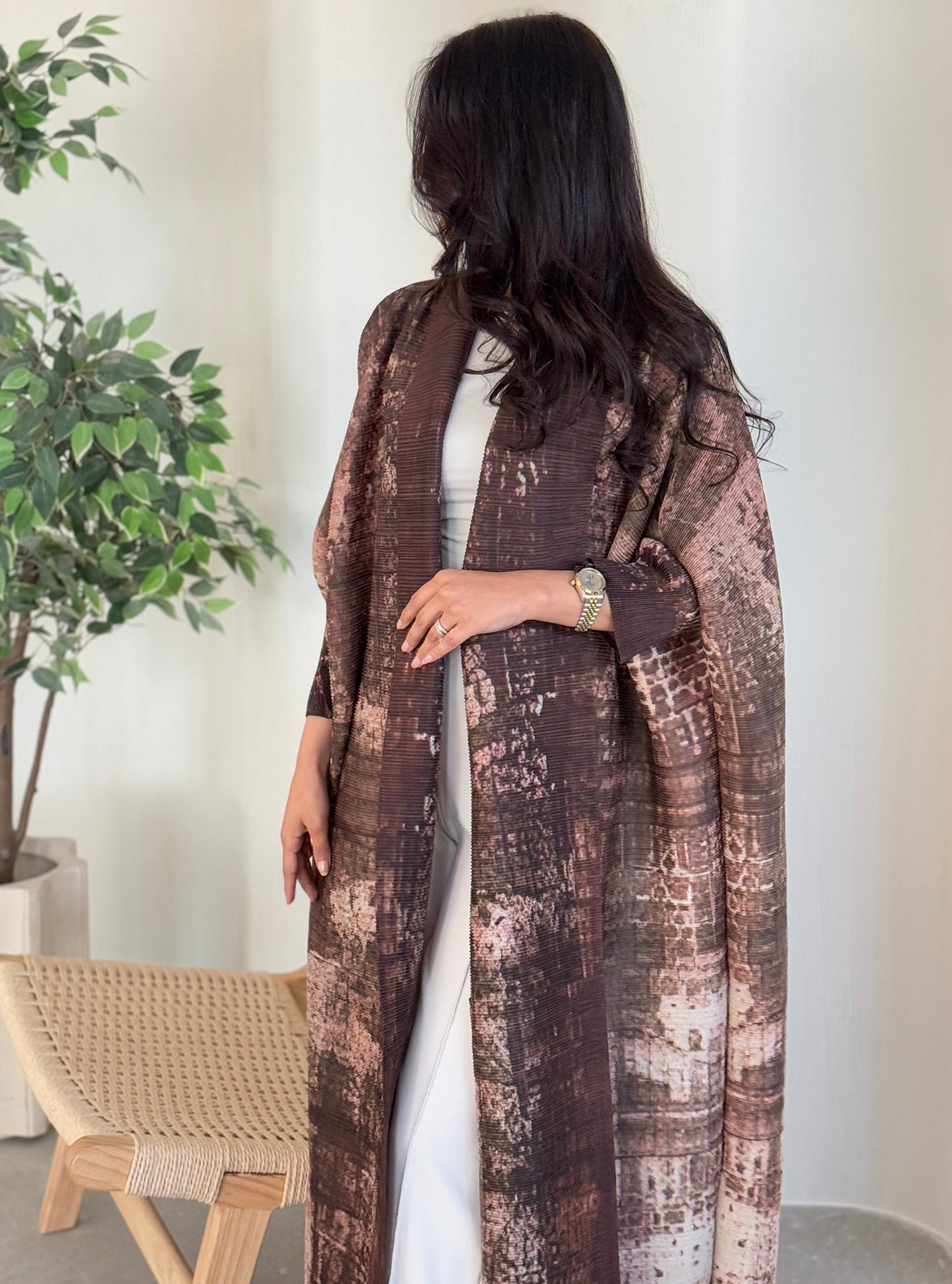 FAB133-Brown Pattern Bisht Pleats Abaya with headscarf