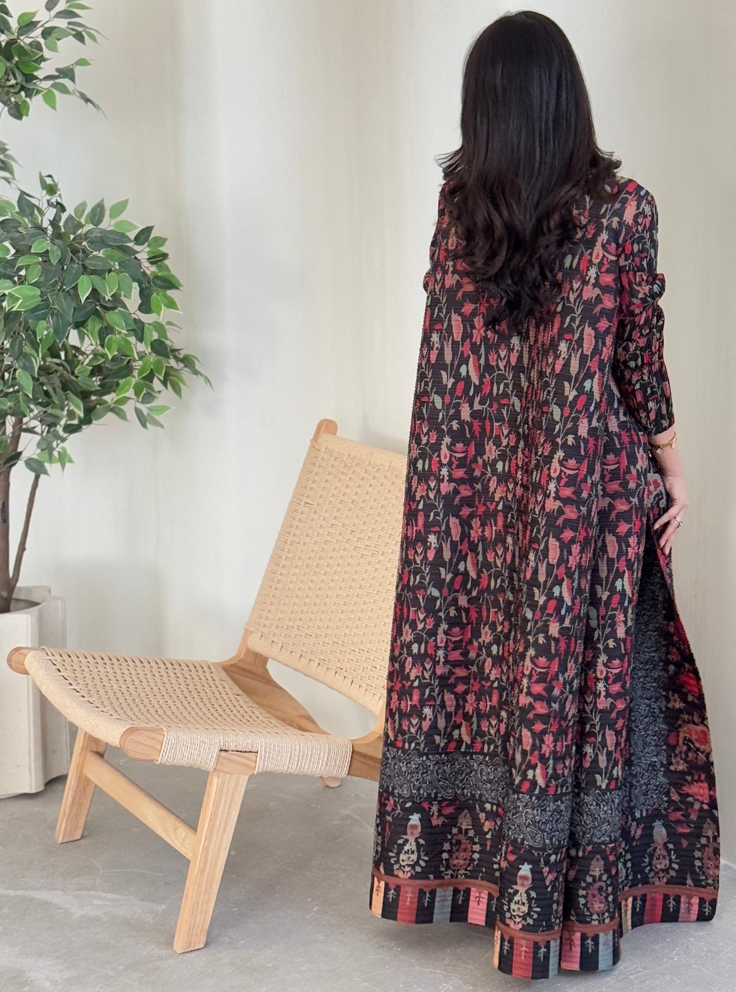 FAB131-Floral Red Pattern Pleats Abaya With Headscarf
