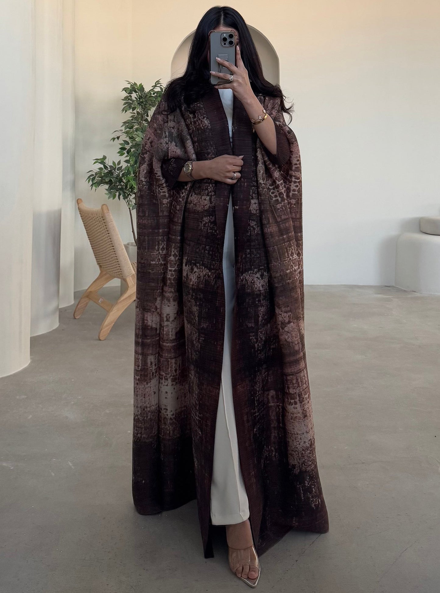 FAB133-Brown Pattern Bisht Pleats Abaya with headscarf