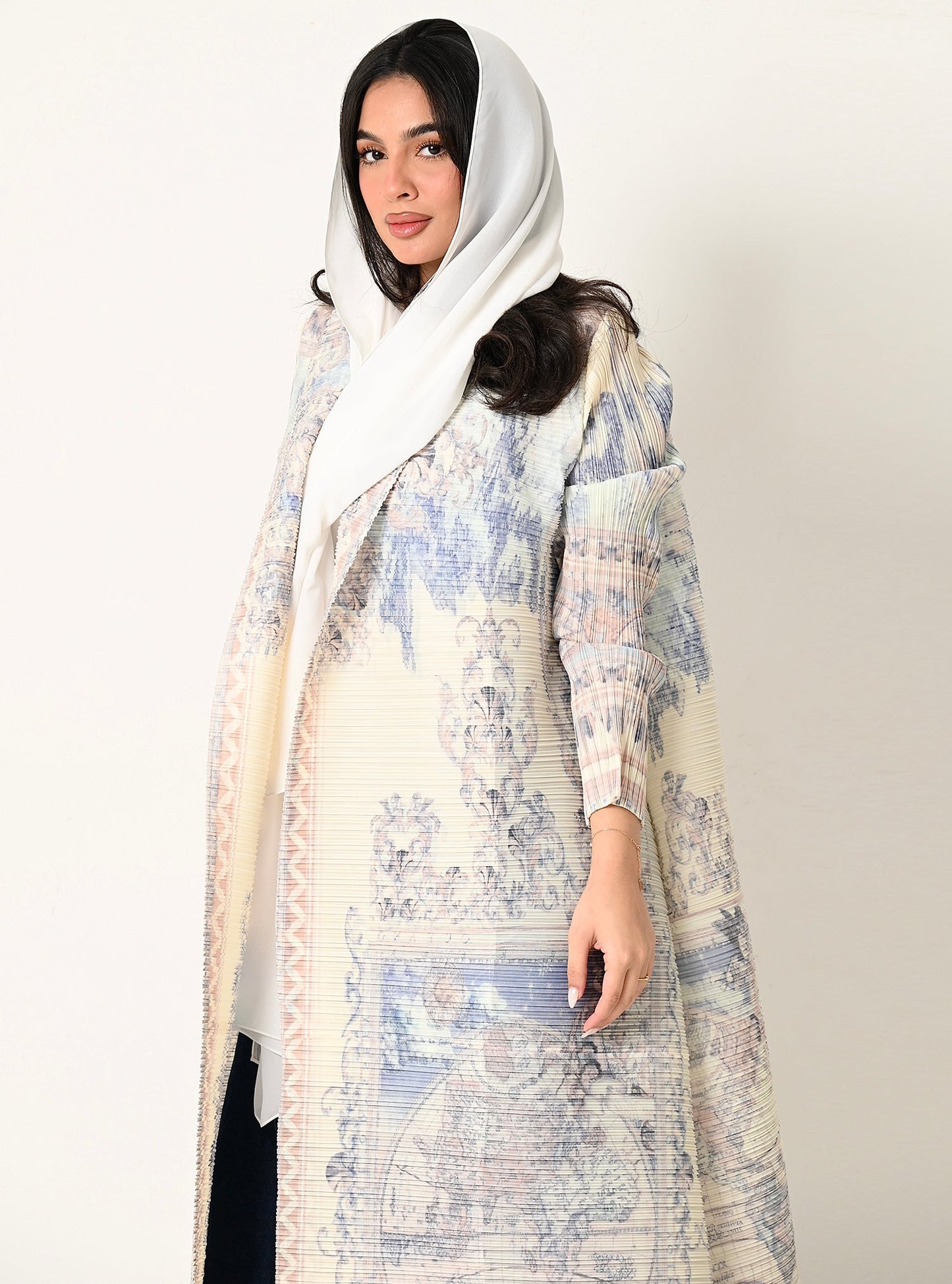 FAB112-Patterned Pleats Abaya With headscarf