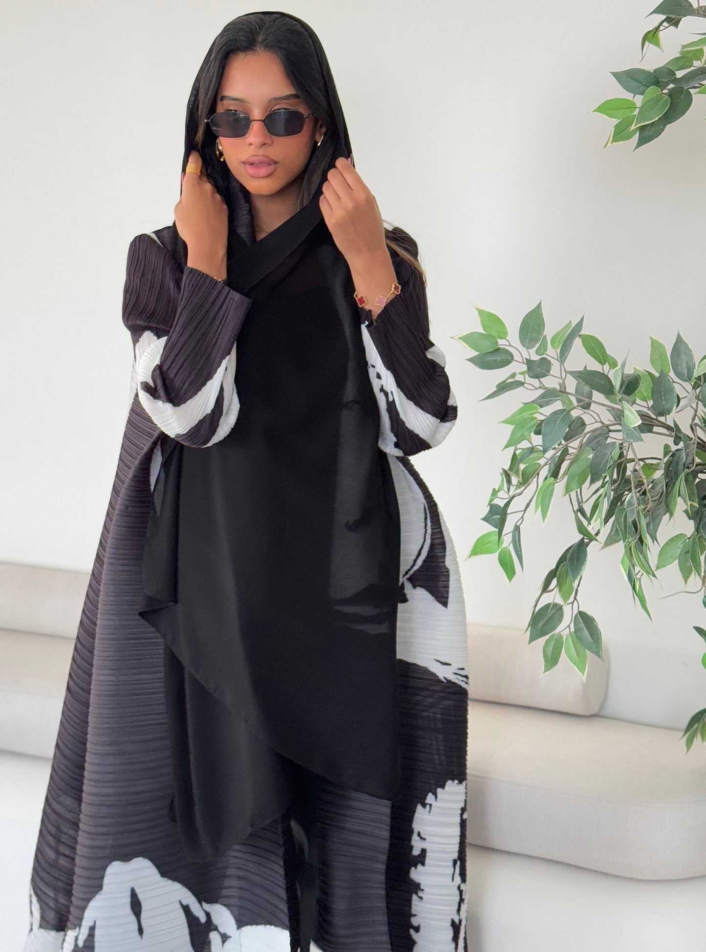 FAB123-Monochrome Patterned Pleats Abaya with Headscarf