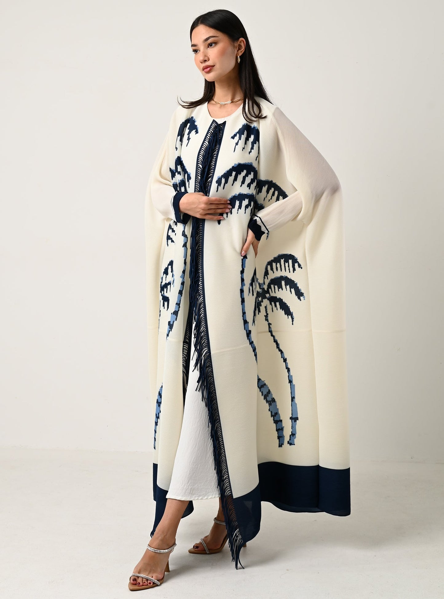 FAB116-White Palm-fringed pleats abaya with headscarf