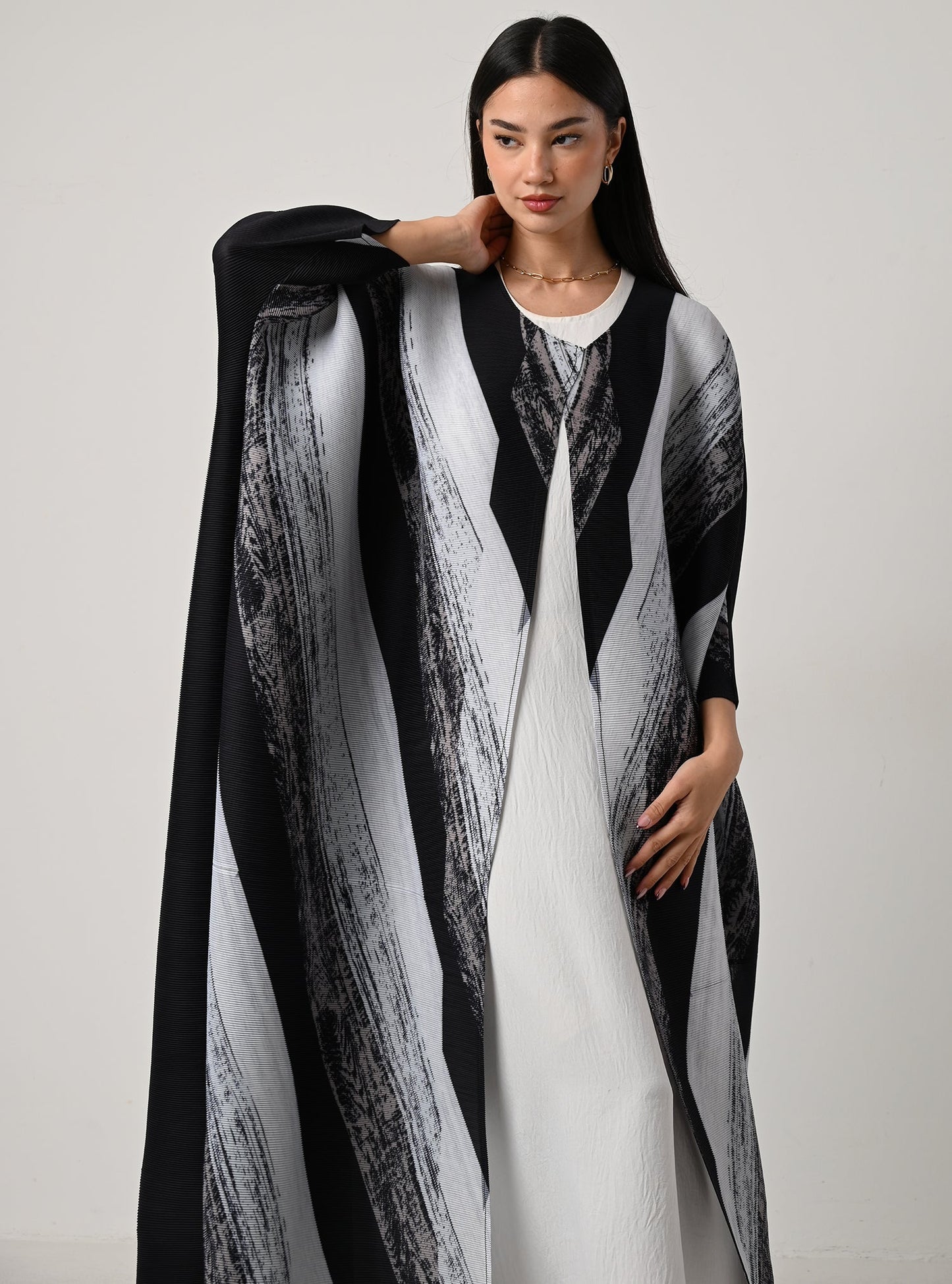 FAB115-Bisht Pleats Abaya with headscarf