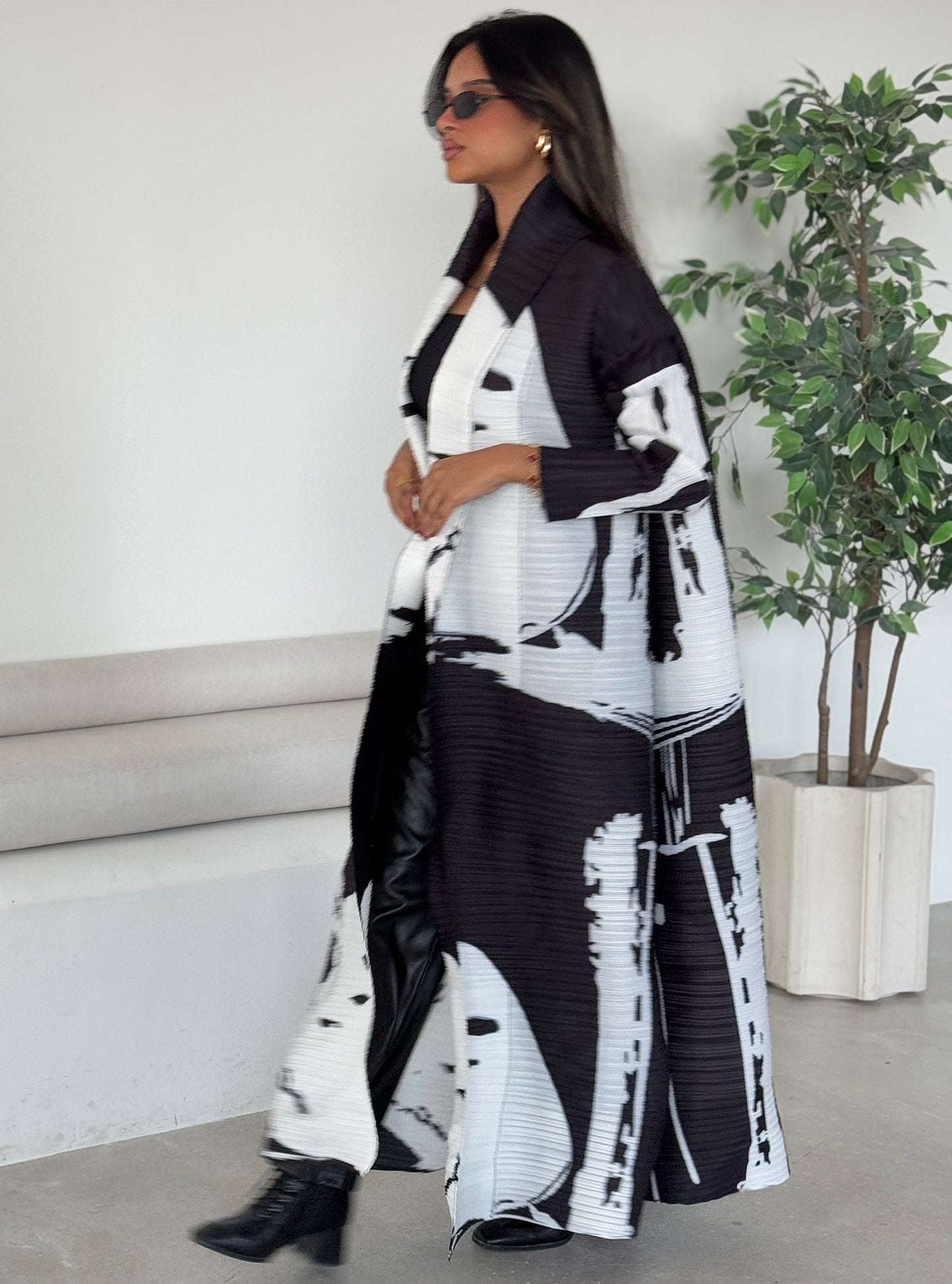 FAB123-Monochrome Patterned Pleats Abaya with Headscarf